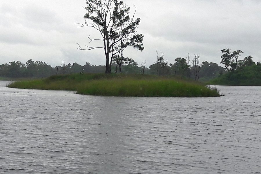 Domboor Lake image