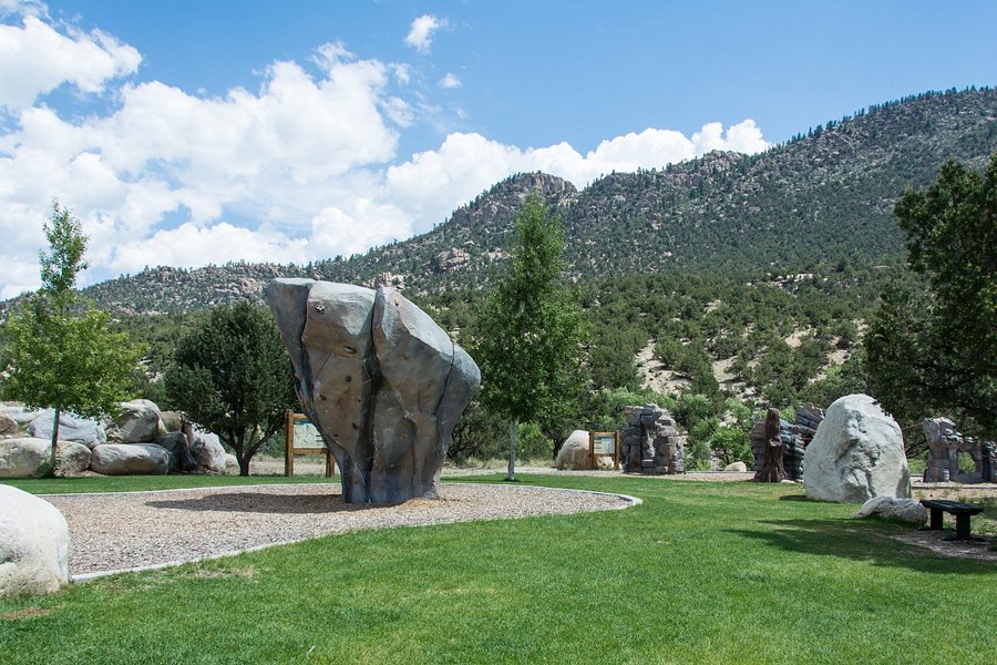 Buena Vista Boulder Garden image