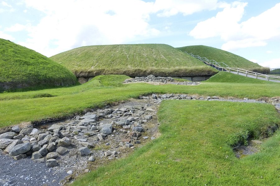 Knowth Megalithic Passage Tomb image