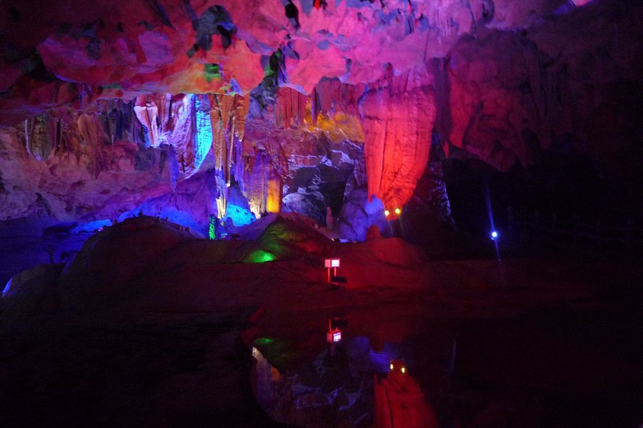 Chuanshanyan Cave image
