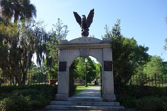 Colonial Park Cemetery image