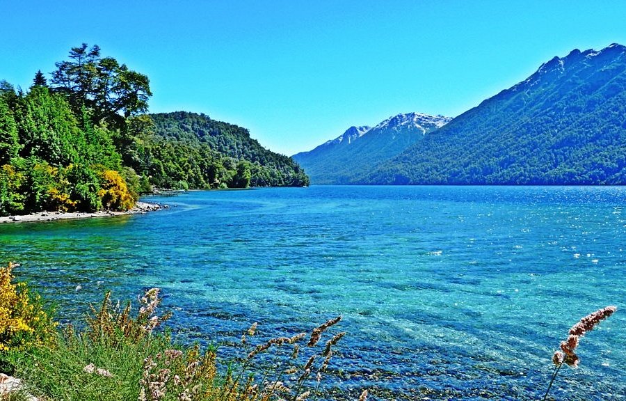 Lago Correntoso image