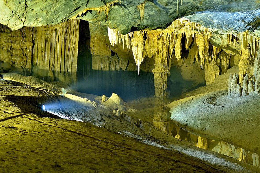 Paradise Cave image