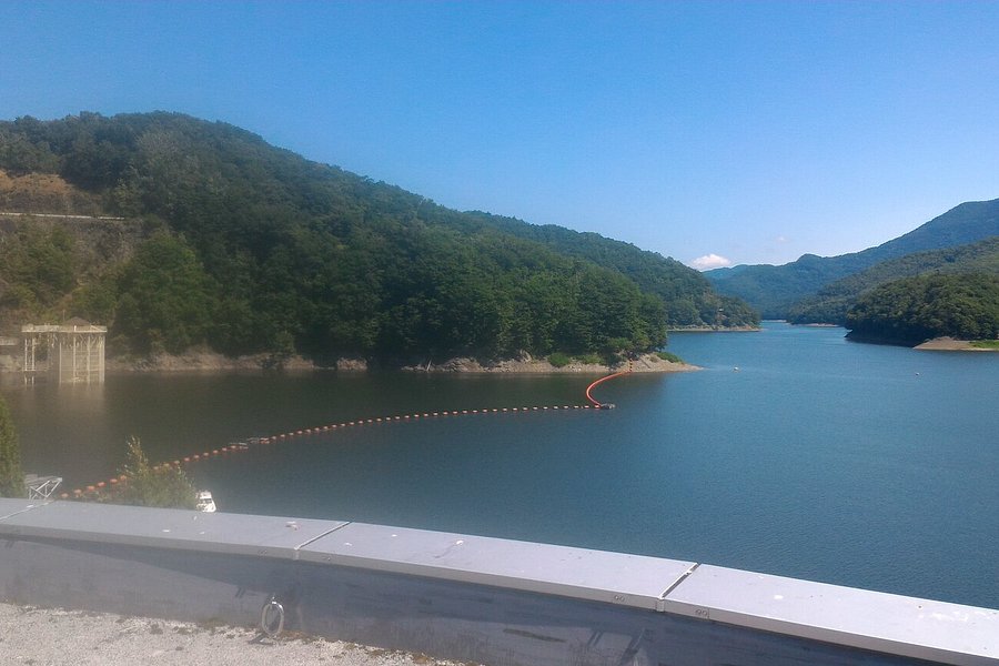 Lake Kanayama image