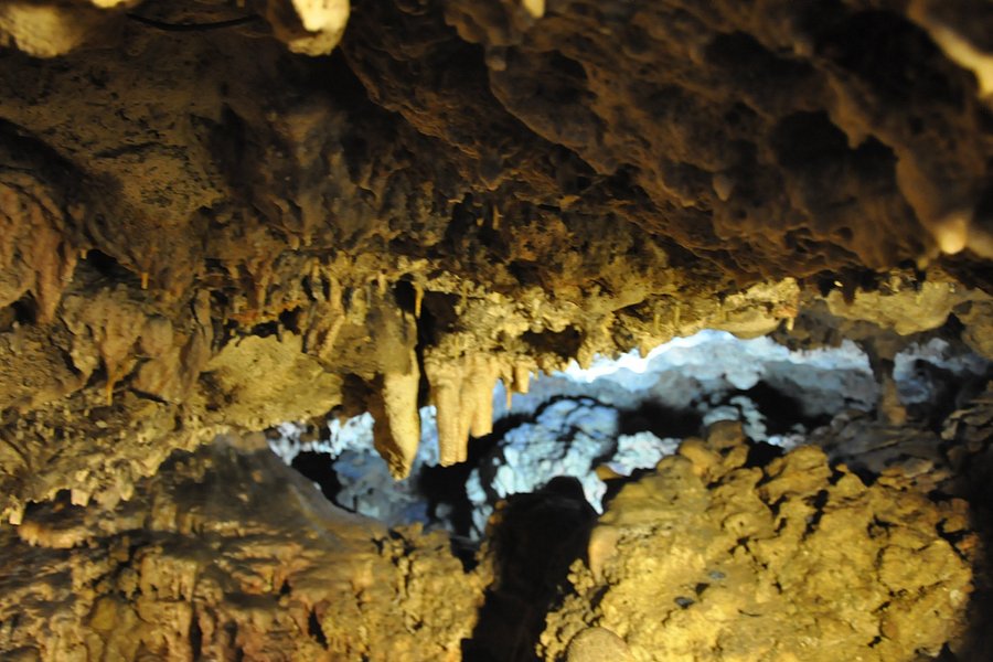 Ninu's Cave image