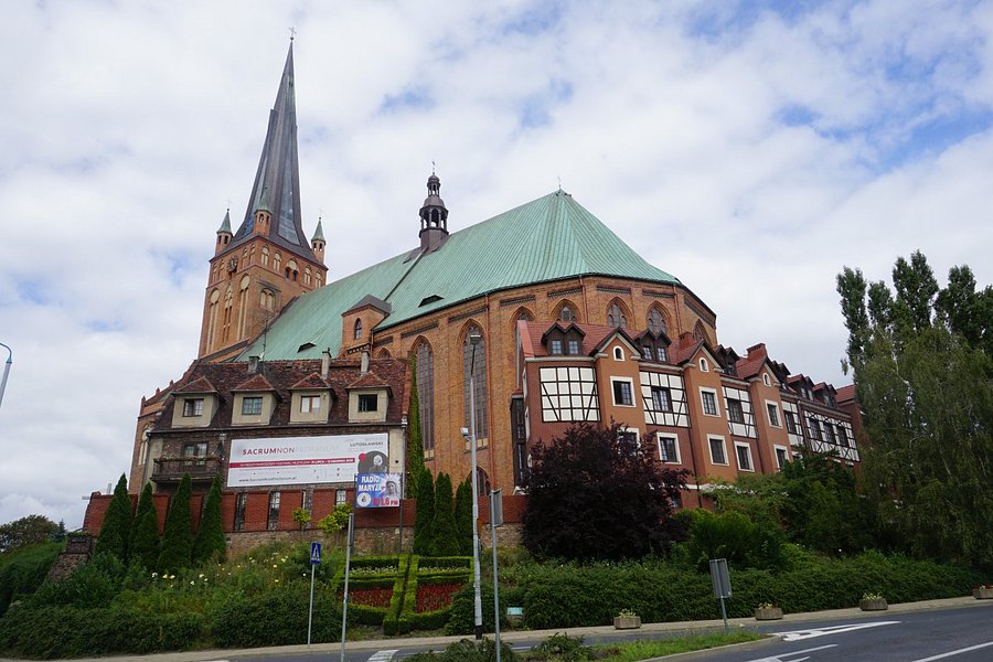 Bazylika Archikatedralna pw. sw. Jakuba Apostoła image