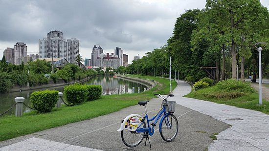 Kaohsiung Public Bike - Carrefour Love River image