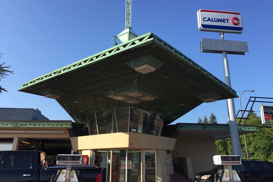 The R.W. Lindholm Service Station by Frank Lloyd Wright image