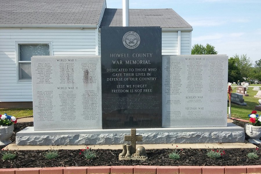 Howell County War Memorial image