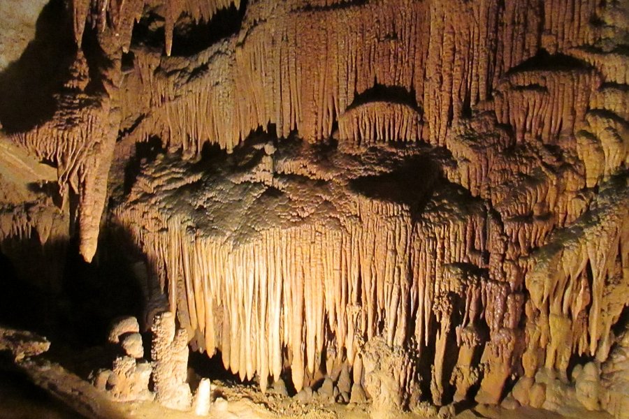 Endless Caverns image