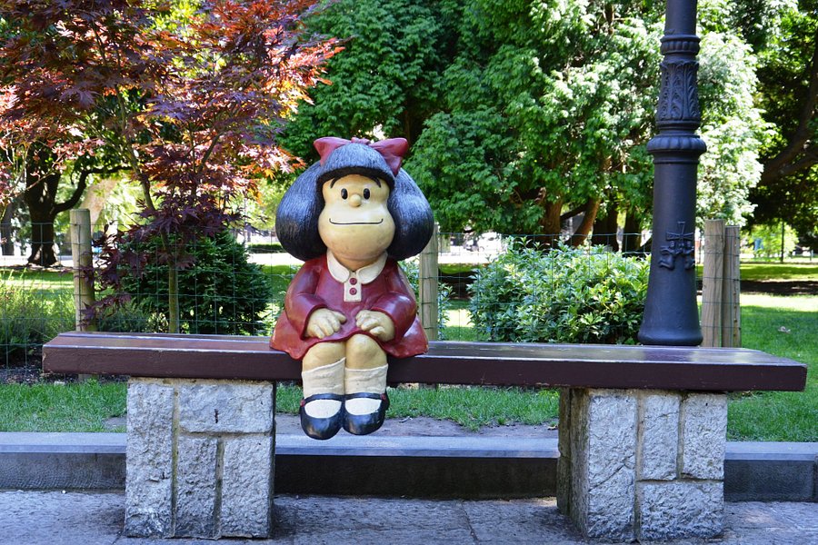 Estatua de Mafalda image