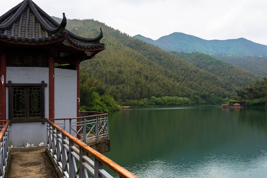 Tianmu Lake image