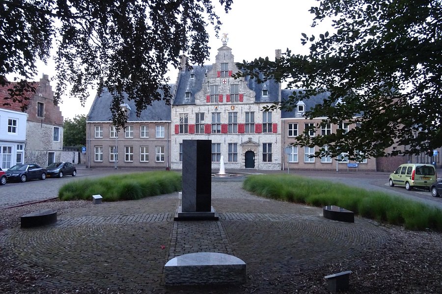 Zeeuws Slavernij-monument Middelburg 2005 image