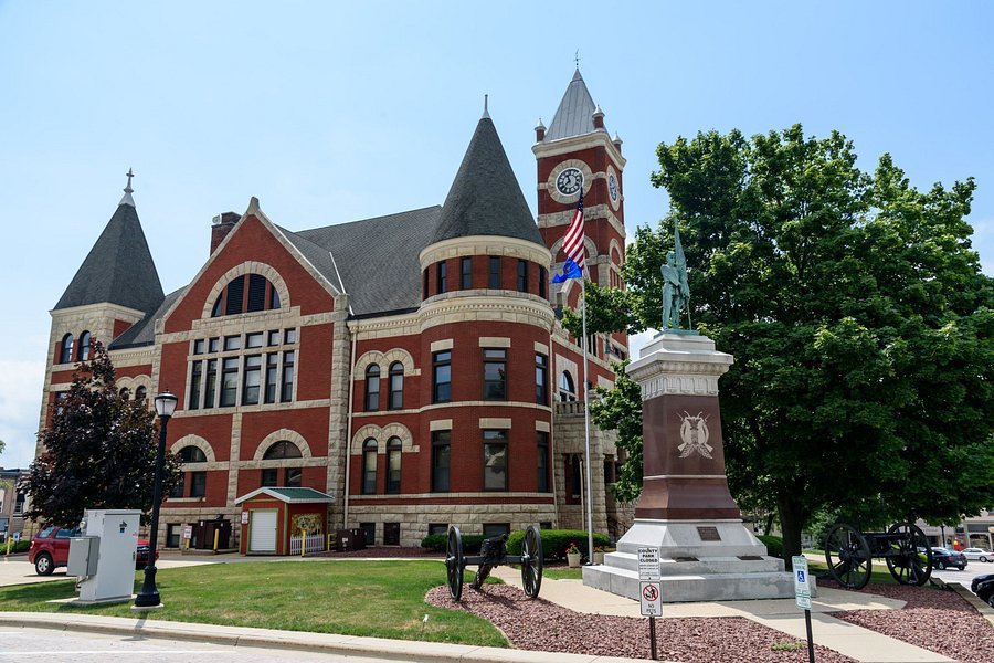 Green County Courthouse image