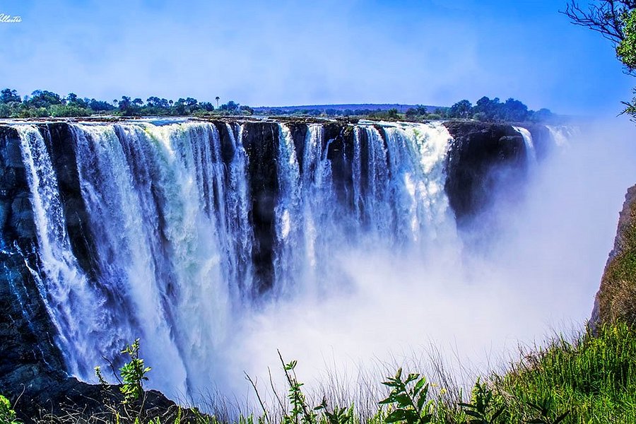 Mosi-oa-Tunya / Victoria Falls National Park image
