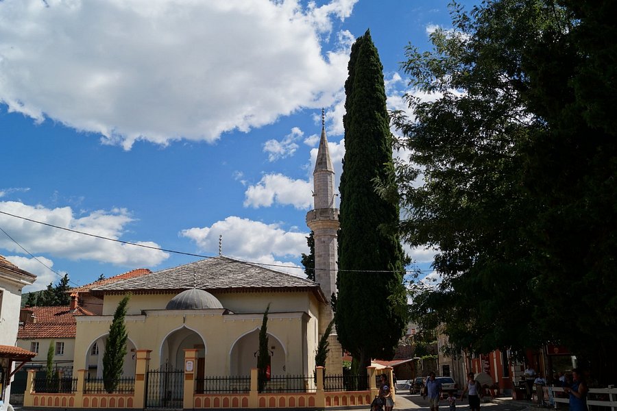 Mosque of Osman-Pasha image