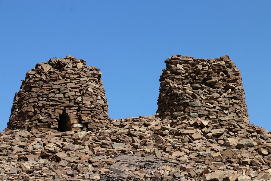 Archaeological Sites of Bat, Al-Khutm and Al-Ayn image