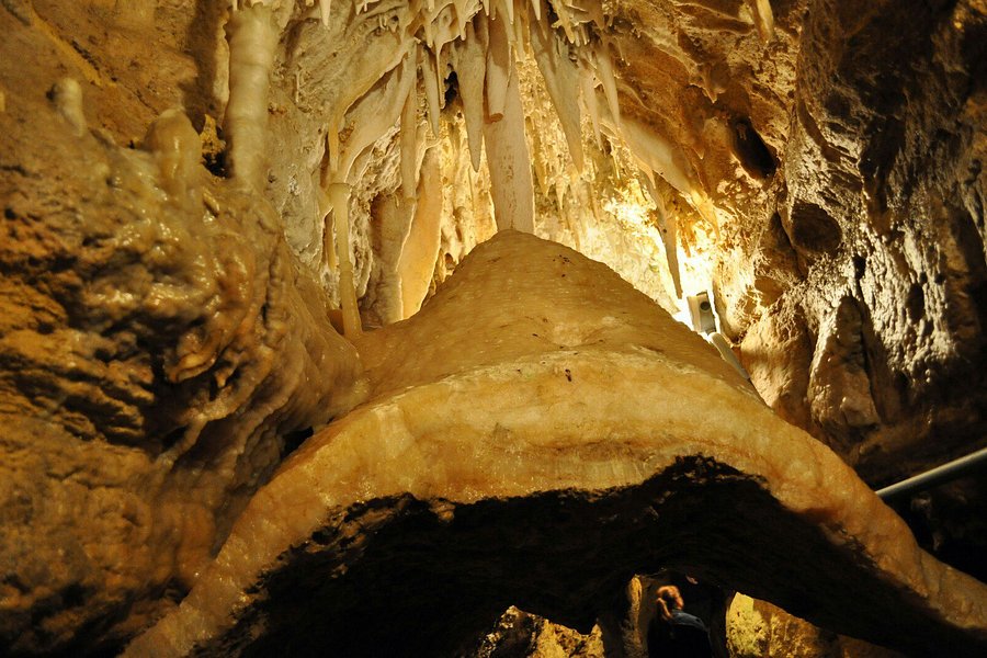 Crystal Lake Cave image