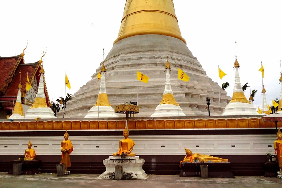 Wat Chumphon Khiri image