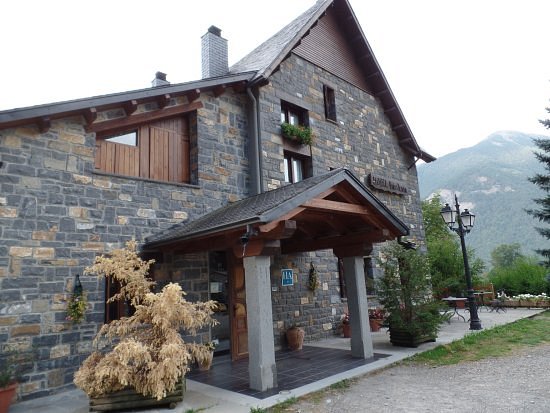 Things To Do in Hostal Pirineos, Restaurants in Hostal Pirineos