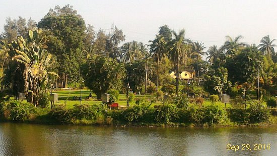 Vanganga Lake Garden image