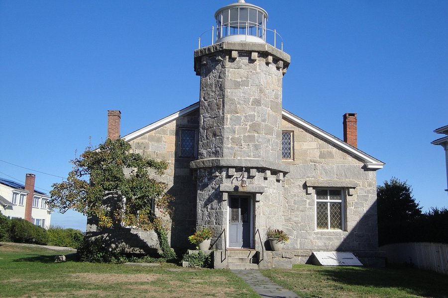 Stonington Lighthouse Museum image