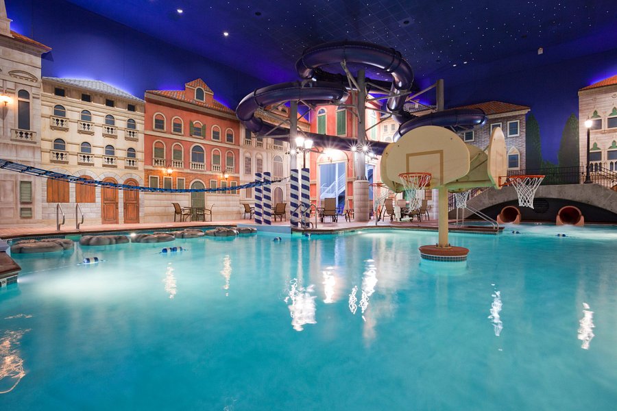 Venetian Indoor Waterpark image