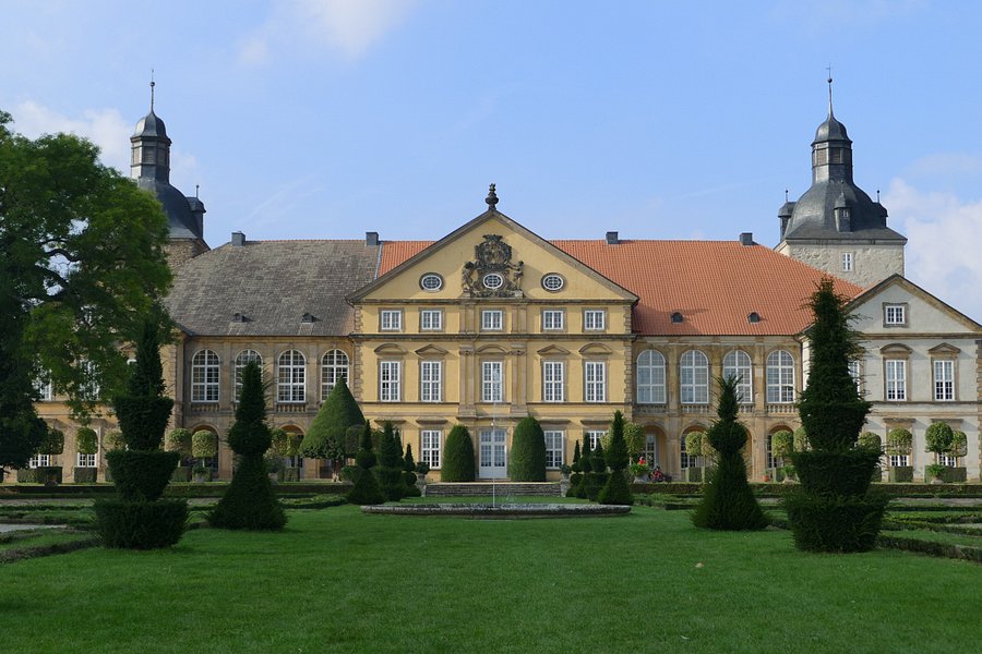 Schloss Hundisburg image