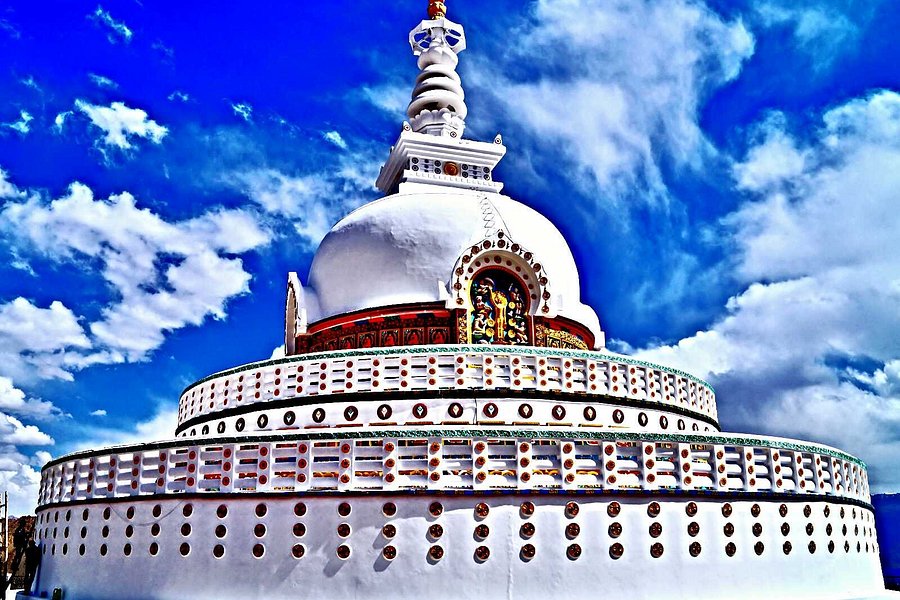 Shanti Stupa image