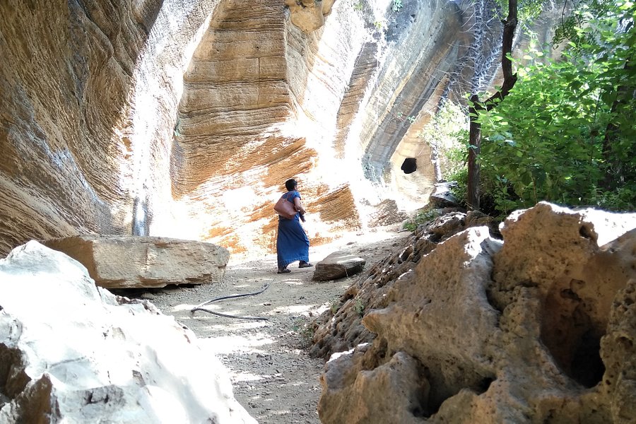 Naida Caves image