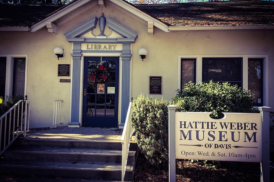 Hattie Weber Museum image