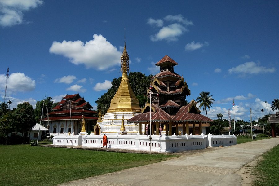 Wat To Phae image