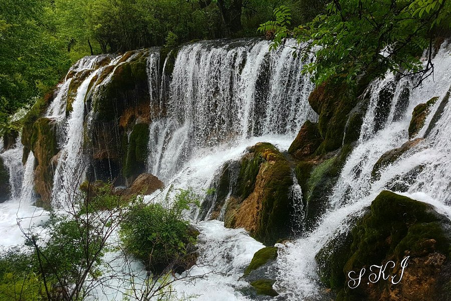 Nuorilang Waterfall image