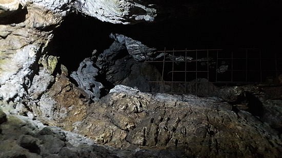 Dambovicioara Cave image