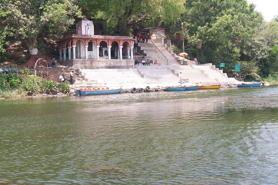 Someshwar Temple image