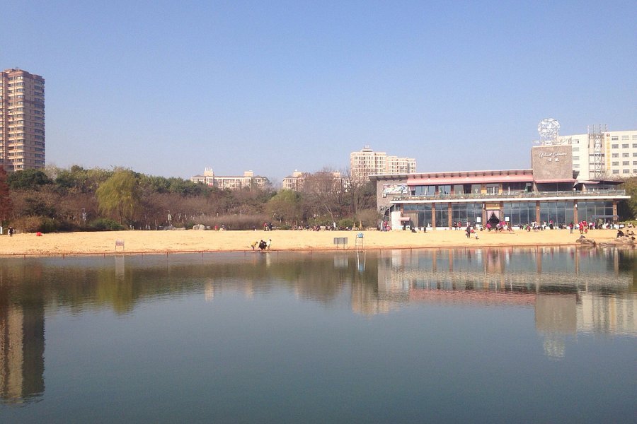 Qingfeng Park image