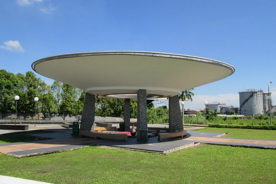 Hoover Memorial Garden image