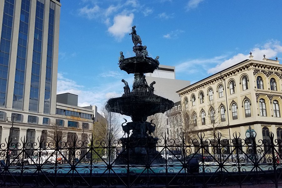 Court Square Fountain image