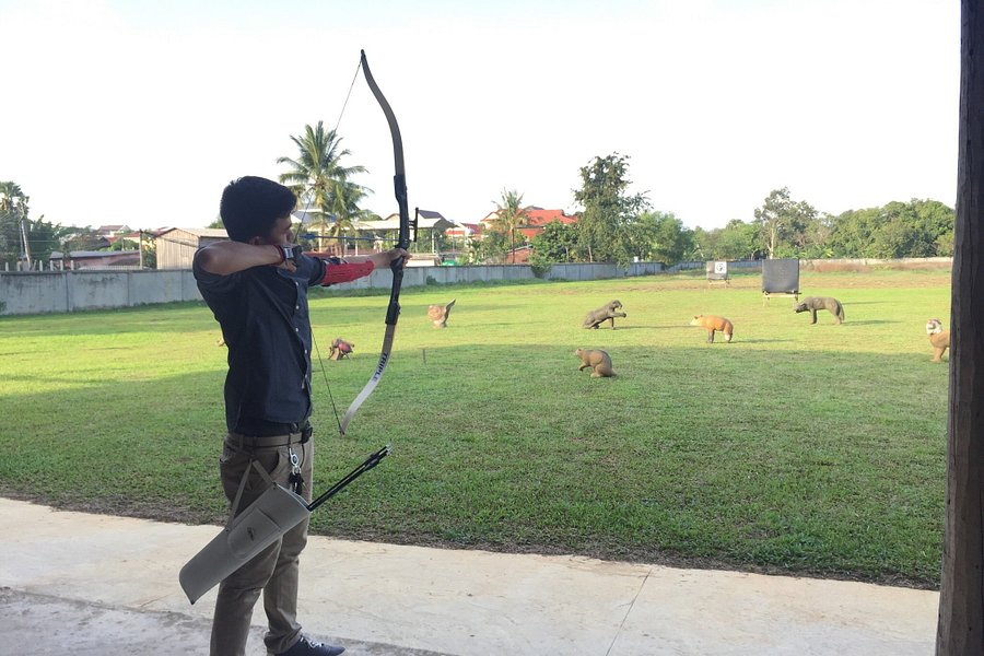 Royal Archery Club image