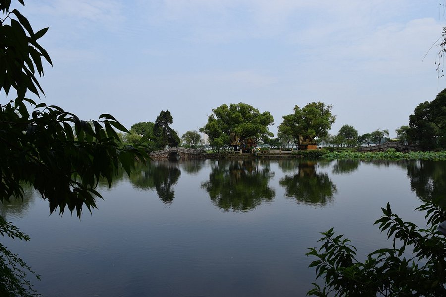 Tai Hu Lake image