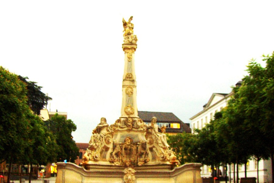 Saint George's Fountain image