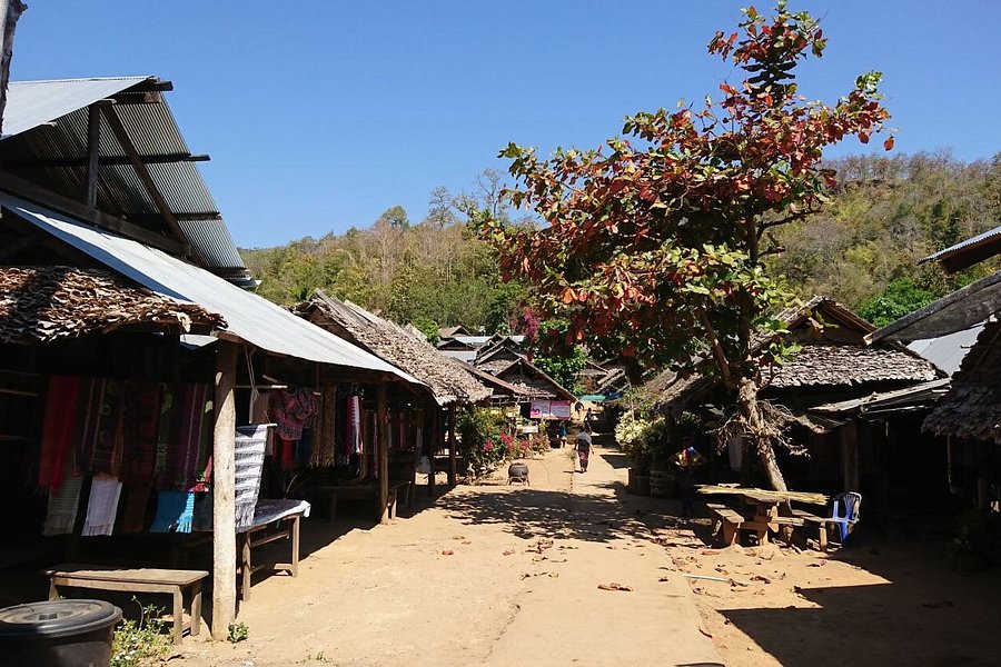 Huay Pu Keng Karenni Village image