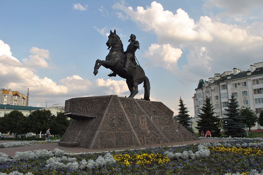 Monument Aleksei Petrovich Yermolov image