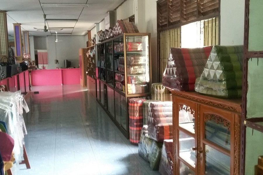 Ban Kham Phra Handicraft Centre image