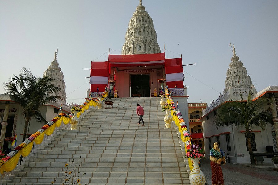 Kundalpur Digambar Jain temple image