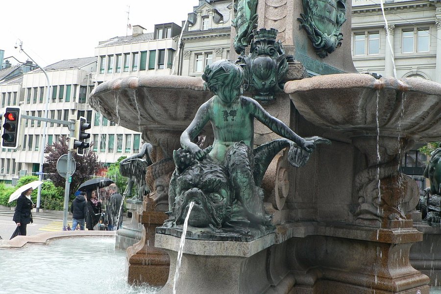 Broderbrunnen image