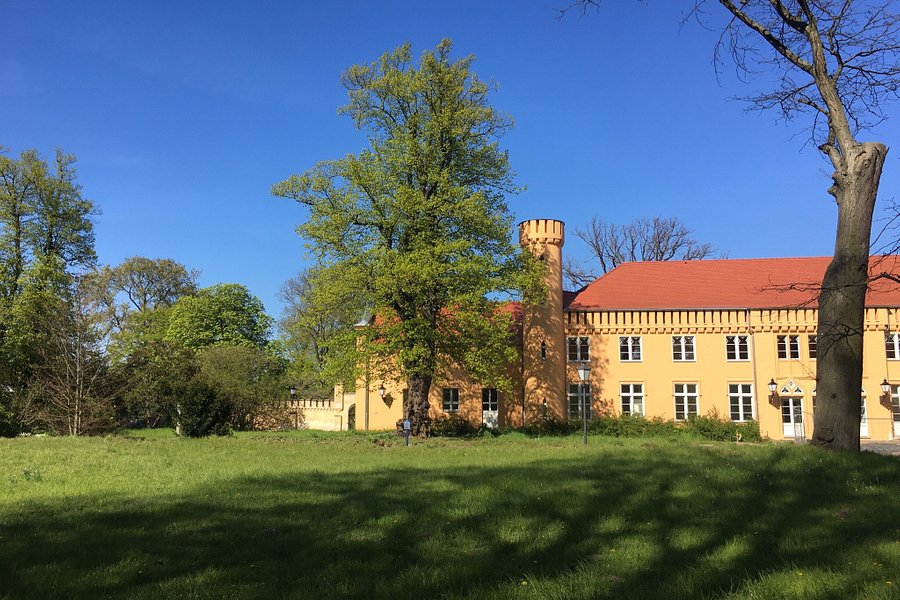 Schloss Petzow image