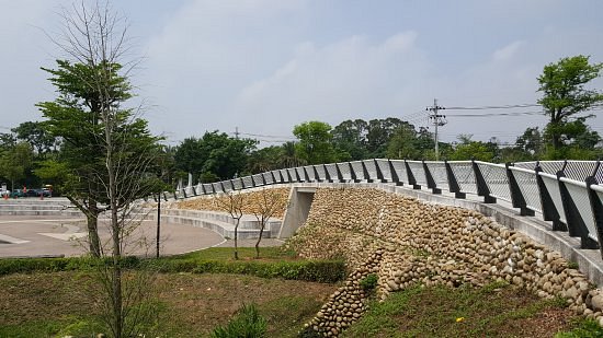 Zhenqian Renai Park image