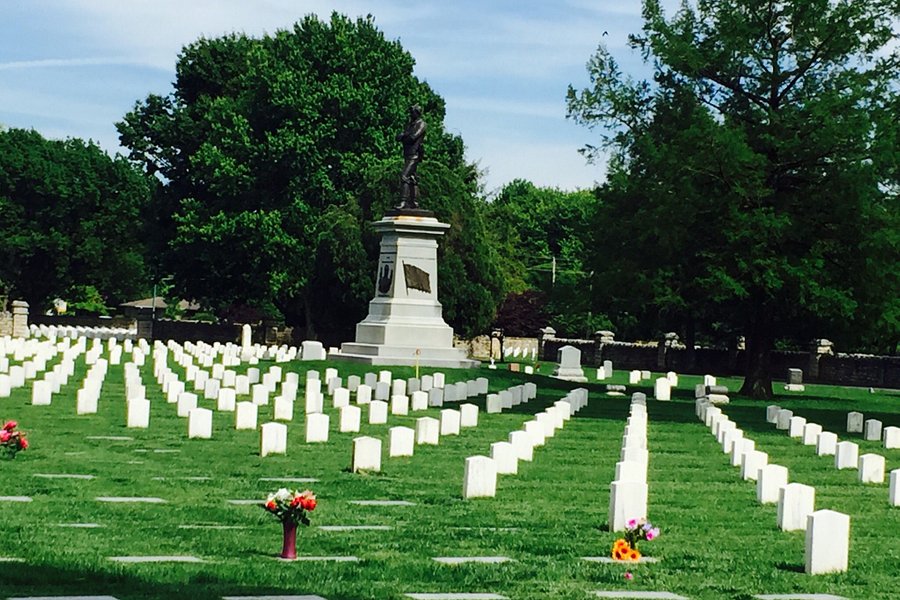 Springfield National Cemetery image