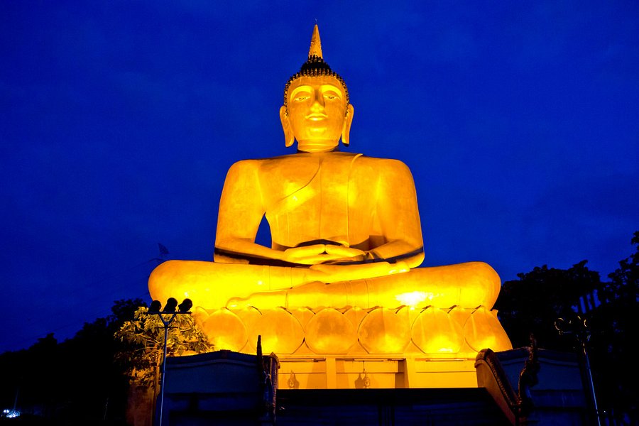 Golden Buddha image